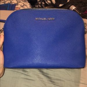 michael kors small blue purse super cute